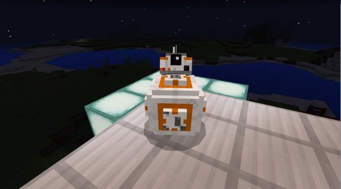 The BB-8 robot in Minecraft PE